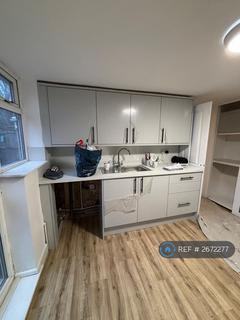3 bedroom semi-detached house to rent, The Crescent, Brimington, Chesterfield, S43