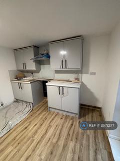 3 bedroom semi-detached house to rent, The Crescent, Brimington, Chesterfield, S43