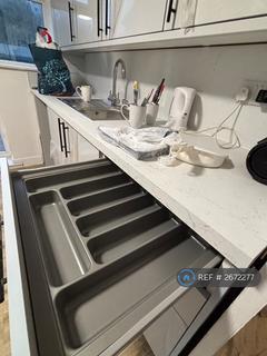 3 bedroom semi-detached house to rent, The Crescent, Brimington, Chesterfield, S43