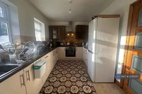 3 bedroom end of terrace house to rent, Burnel Road, Birmingham, B29