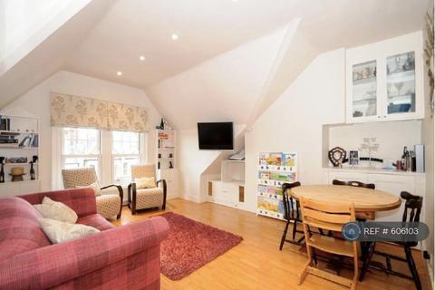 2 bedroom flat to rent, Muswell Avenue, London, N10