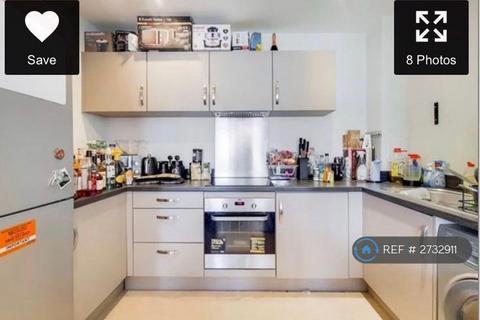 1 bedroom flat to rent, Clarence Avenue, Ilford, IG2