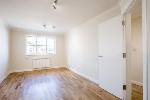 2 bedroom flat to rent, Fairoak Grove, Rotherfield Road