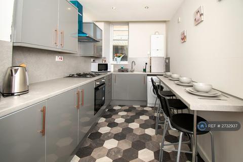 2 bedroom flat to rent, Cessnock Street, Glasgow, G51