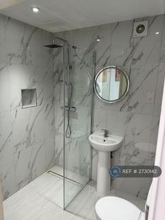 1 bedroom in a flat share to rent, St. Barnabas Road, Woodford Green, IG8