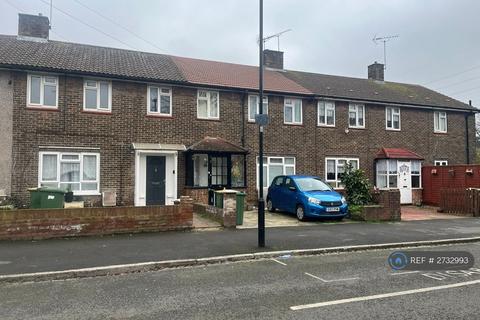 3 bedroom terraced house to rent, Murray Square, London, E16