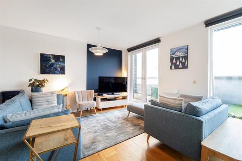 undefined, Commerce Road, Brentford TW8