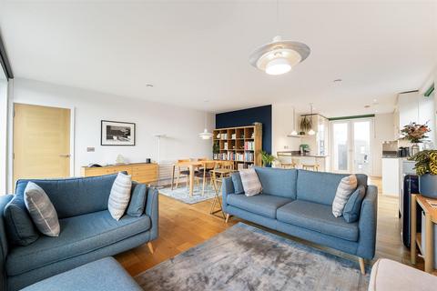 undefined, Commerce Road, Brentford TW8