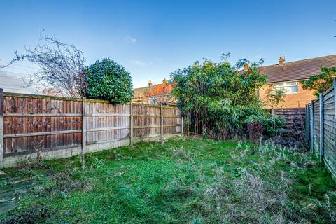 4 bedroom terraced house for sale, Shaftesbury Gardens, Flixton, Manchester, M41