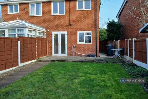 2 bedroom semi-detached house to rent, Poplar Close, Winsford, CW7