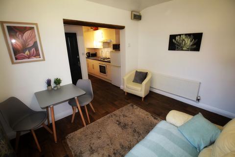 undefined, Flat 4, 23 The Avenue, Lincoln, Lincolnshire, LN1 1PD