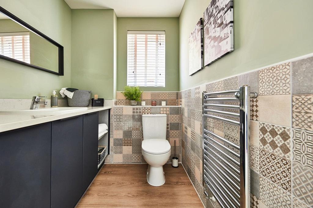 Convenient downstairs cloakroom/utility