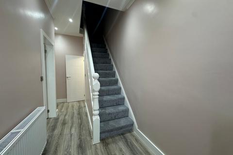 3 bedroom terraced house to rent, Portman Road, Liverpool, L15