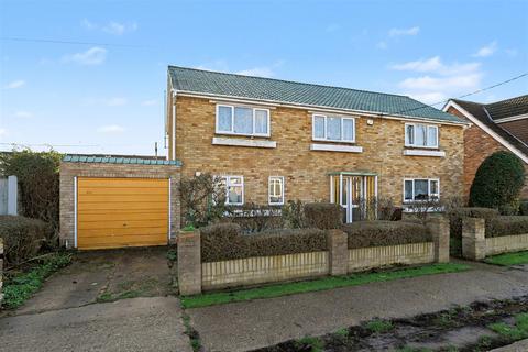 undefined, Metz Avenue, Canvey Island SS8