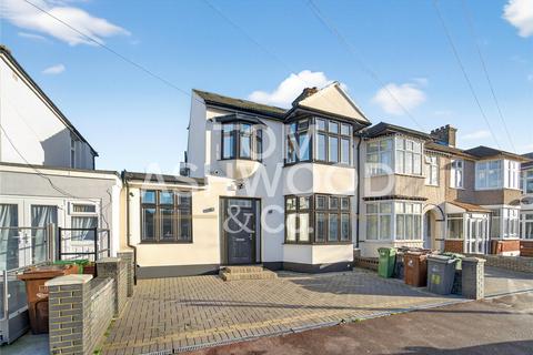 4 bedroom end of terrace house for sale, Melford Avenue, Leftley Estate, Barking, IG11