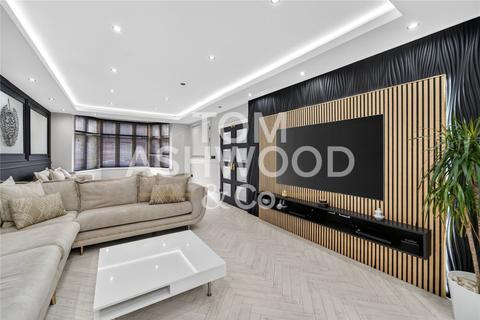 4 bedroom end of terrace house for sale, Melford Avenue, Leftley Estate, Barking, IG11