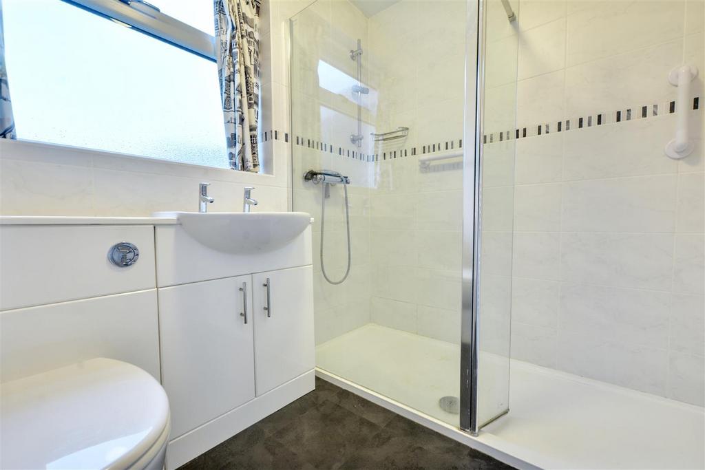 Shower Room 1.jpeg