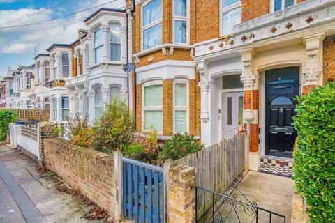 2 bedroom flat for sale, Purves Road, London NW10