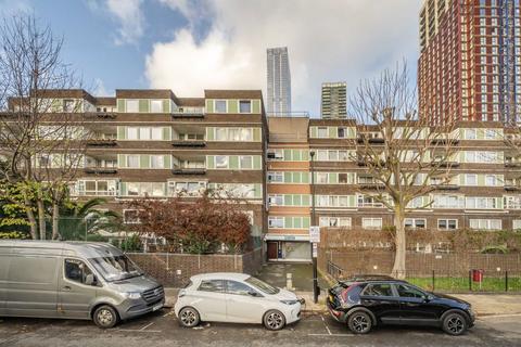undefined, Byng Street, London E14