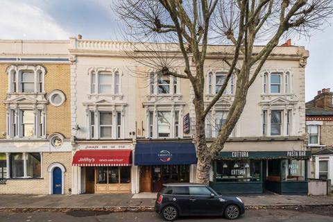 2 bedroom flat for sale, Elliott Road, London W4