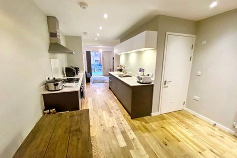 3 bedroom townhouse for sale, Elisabeth Gardens, Stockport