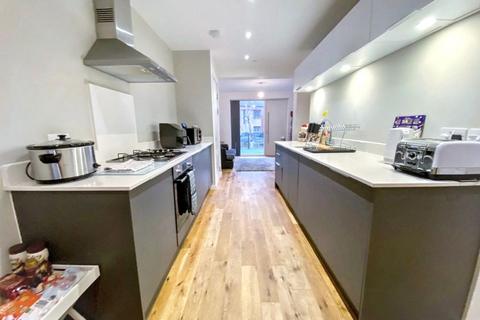 3 bedroom townhouse for sale, Elisabeth Gardens, Stockport