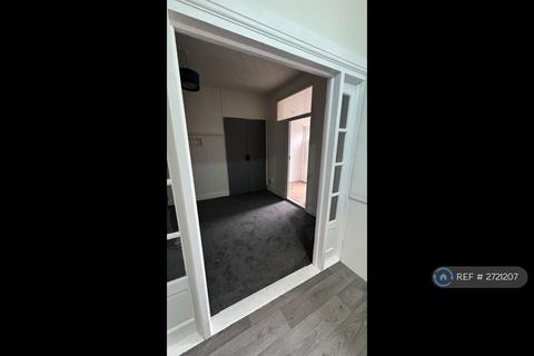 4 bedroom terraced house to rent, Grosvenor Road, London, E10
