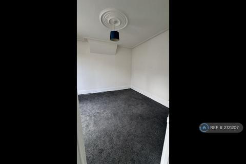 4 bedroom terraced house to rent, Grosvenor Road, London, E10