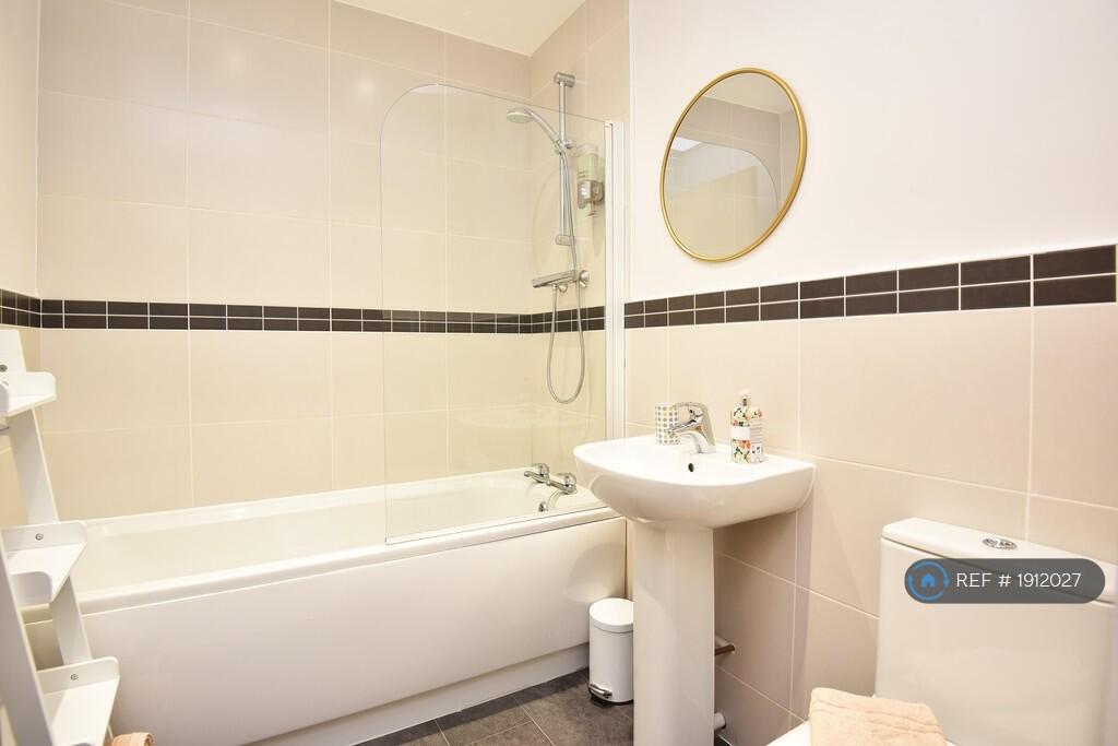 Main Bathroom