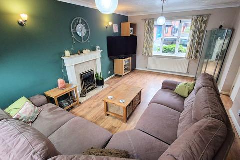 5 bedroom detached house for sale, Hogarth Road, Leicester LE4