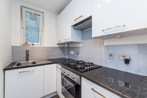 undefined, Belsize Grove, London, NW3