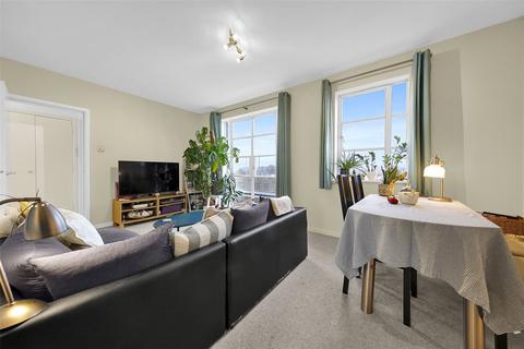 1 bedroom apartment for sale, The Watergarden, E14