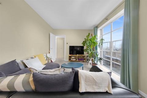 1 bedroom apartment for sale, The Watergarden, E14