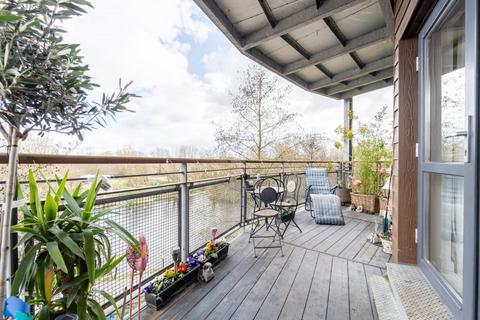 2 bedroom flat for sale, Harry Zeital Way, London, E5