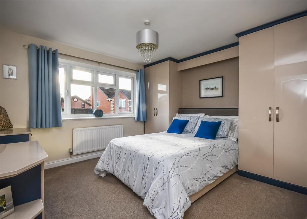 103 Six Ashes Road-bed2.jpg