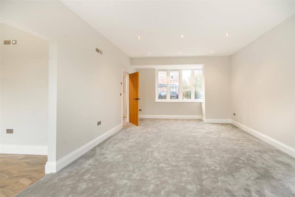 8673458-interior14.jpg