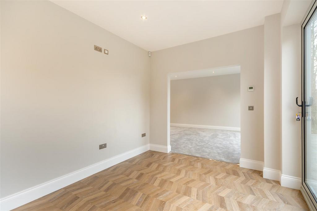 8673458-interior19.jpg