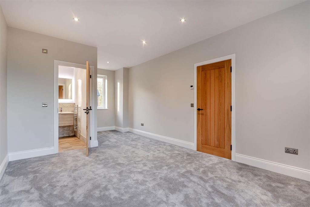 8672135-interior20.jpg