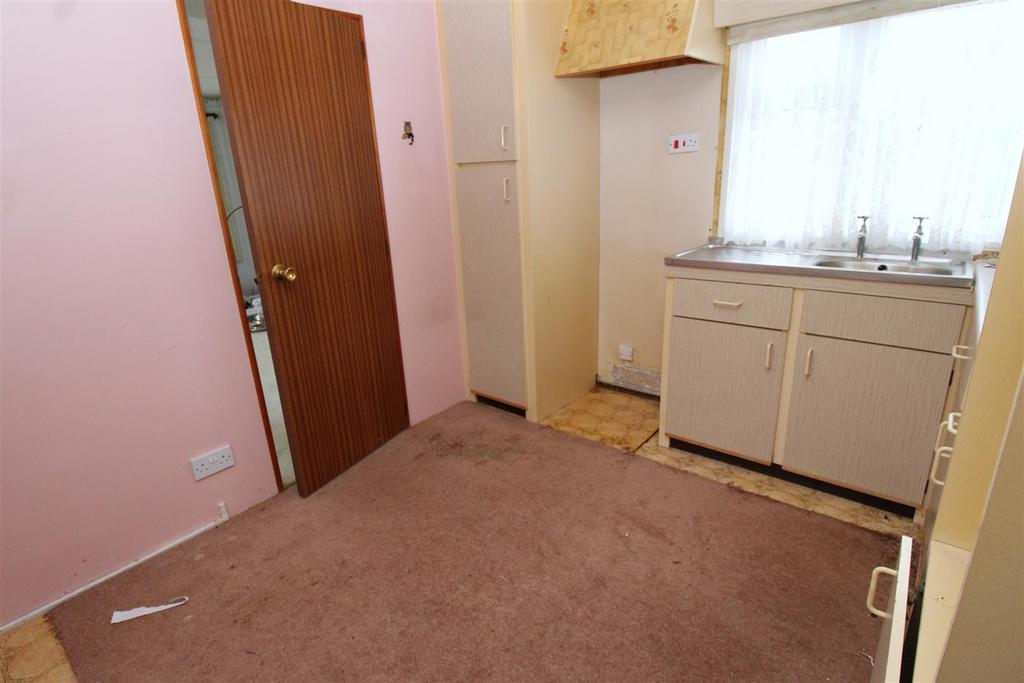 Kitchen 1.JPG