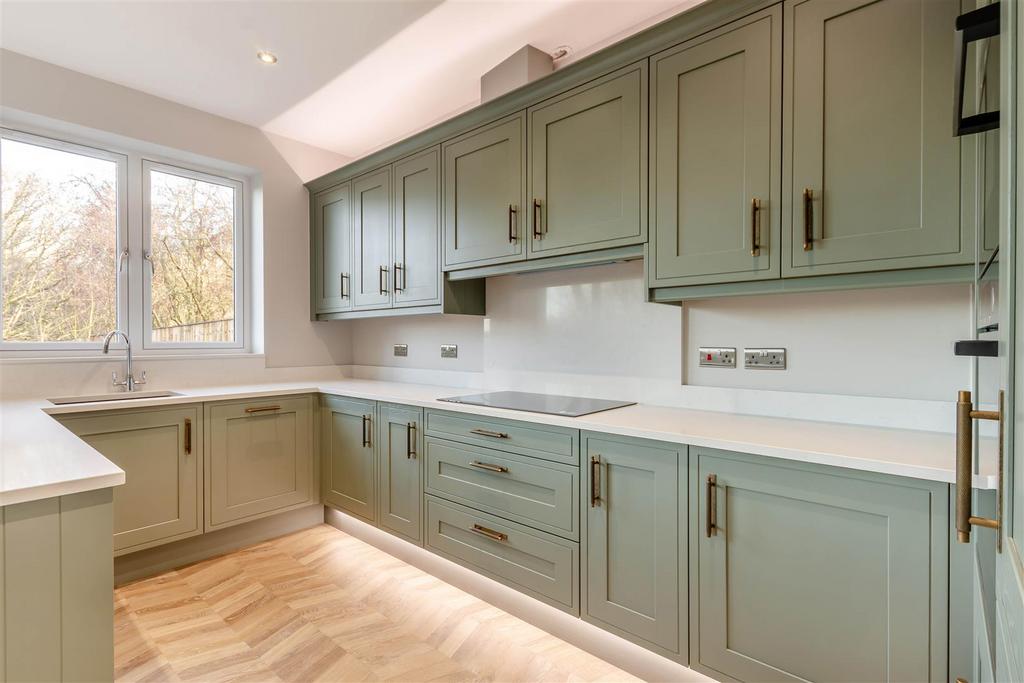 8672135-interior02.jpg