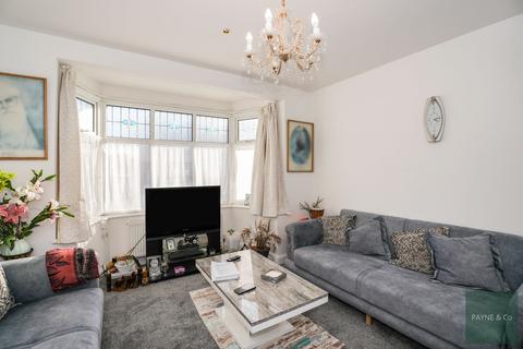4 bedroom semi-detached house for sale, Bawdsey Avenue, Ilford, IG2