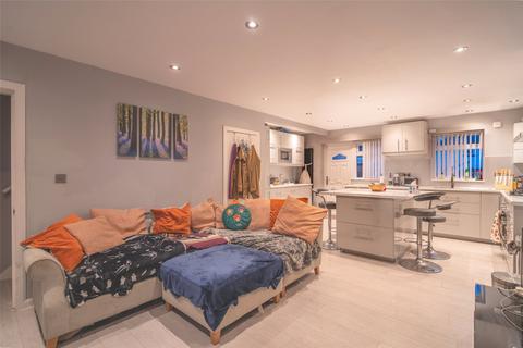 2 bedroom end of terrace house to rent, The Garth, Birmingham B14