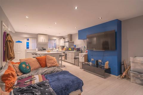 2 bedroom end of terrace house to rent, The Garth, Birmingham B14
