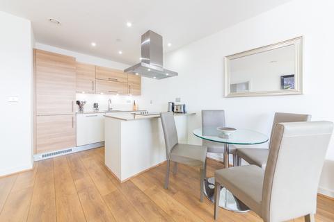 2 bedroom apartment to rent, Tweed Walk, London E14