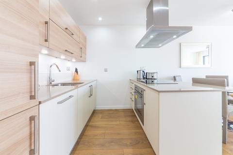 2 bedroom apartment to rent, Tweed Walk, London E14