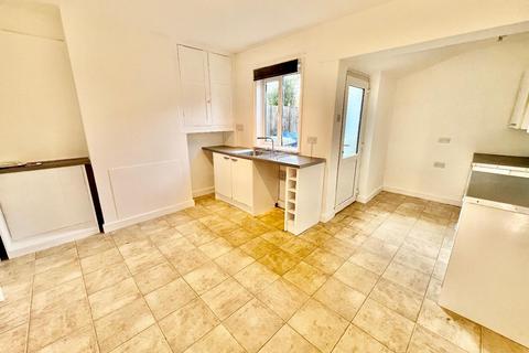 2 bedroom end of terrace house for sale, Harrington Road, Desborough, Kettering