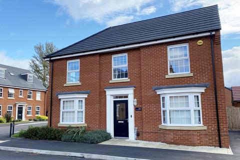 4 bedroom detached house for sale, Mayflower Lane, Biggleswade, SG18