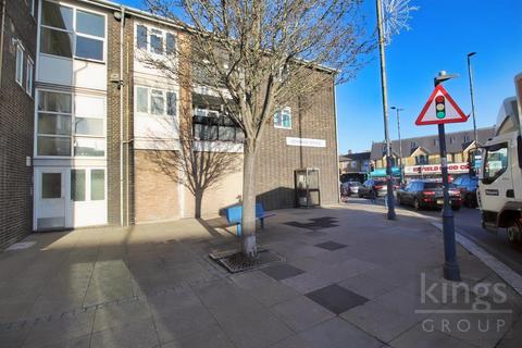 3 bedroom flat for sale, Newnham Parade, College Road, Cheshunt, Waltham Cross
