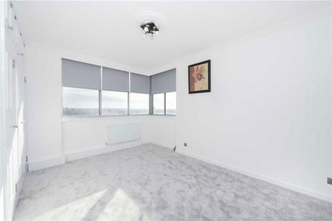 3 bedroom flat to rent, Cambridge Square, London W2