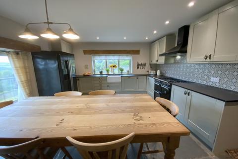 2 bedroom detached house to rent, Harewood PL18